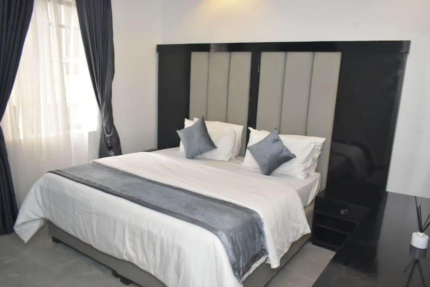 Jada Hotel And Suits Lagos Extérieur photo