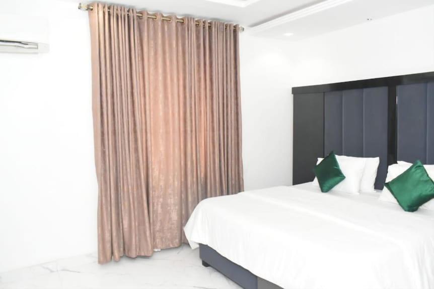 Jada Hotel And Suits Lagos Extérieur photo